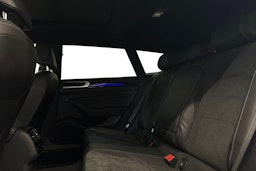 Sininen Volkswagen Arteon 2022 kuva 10.