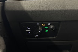 Sininen Volkswagen Arteon 2022 kuva 24.