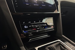 Sininen Volkswagen Arteon 2022 kuva 27.