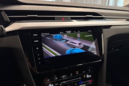 Sininen Volkswagen Arteon 2022 kuva 30.