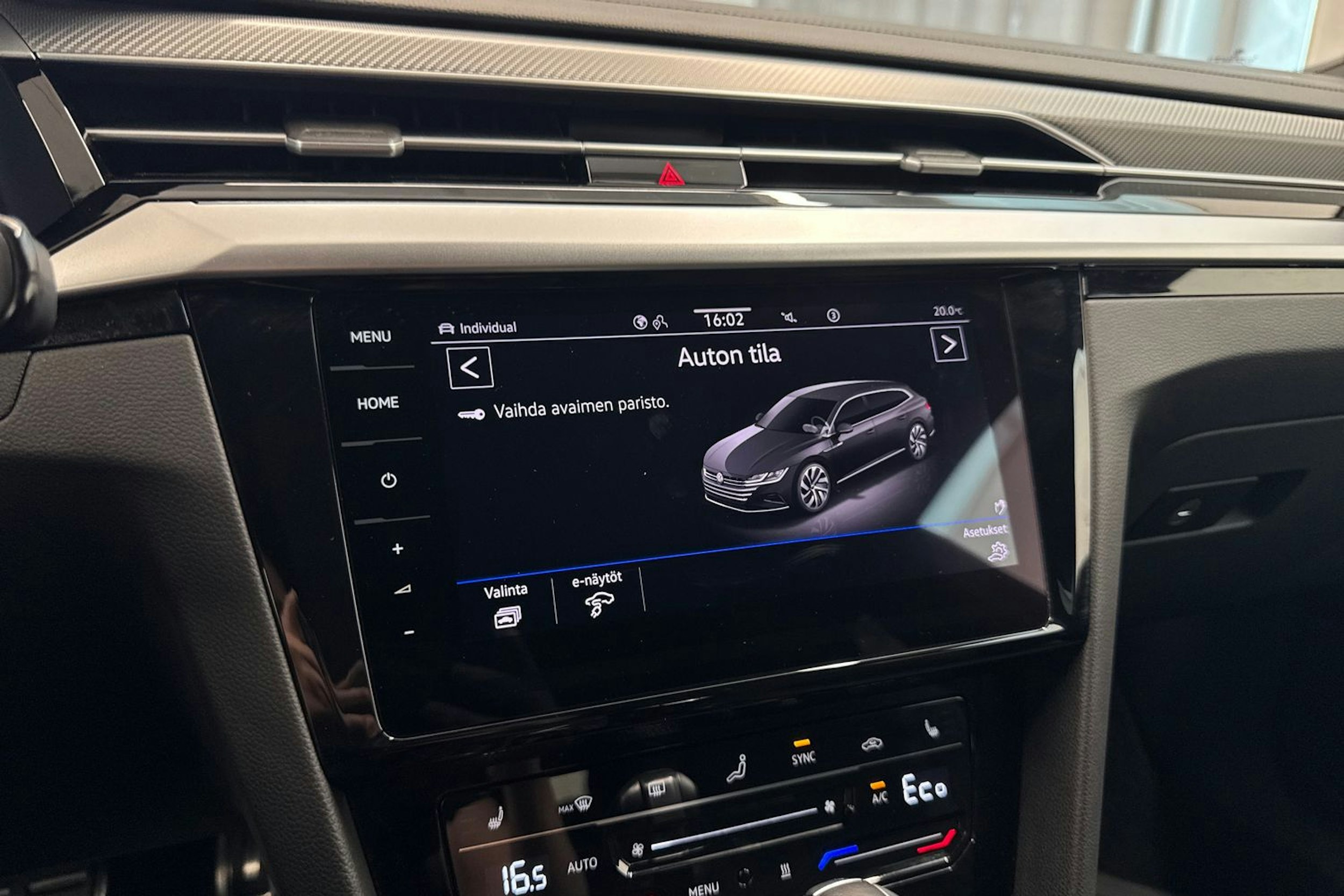 Sininen Volkswagen Arteon 2022 kuva 34.