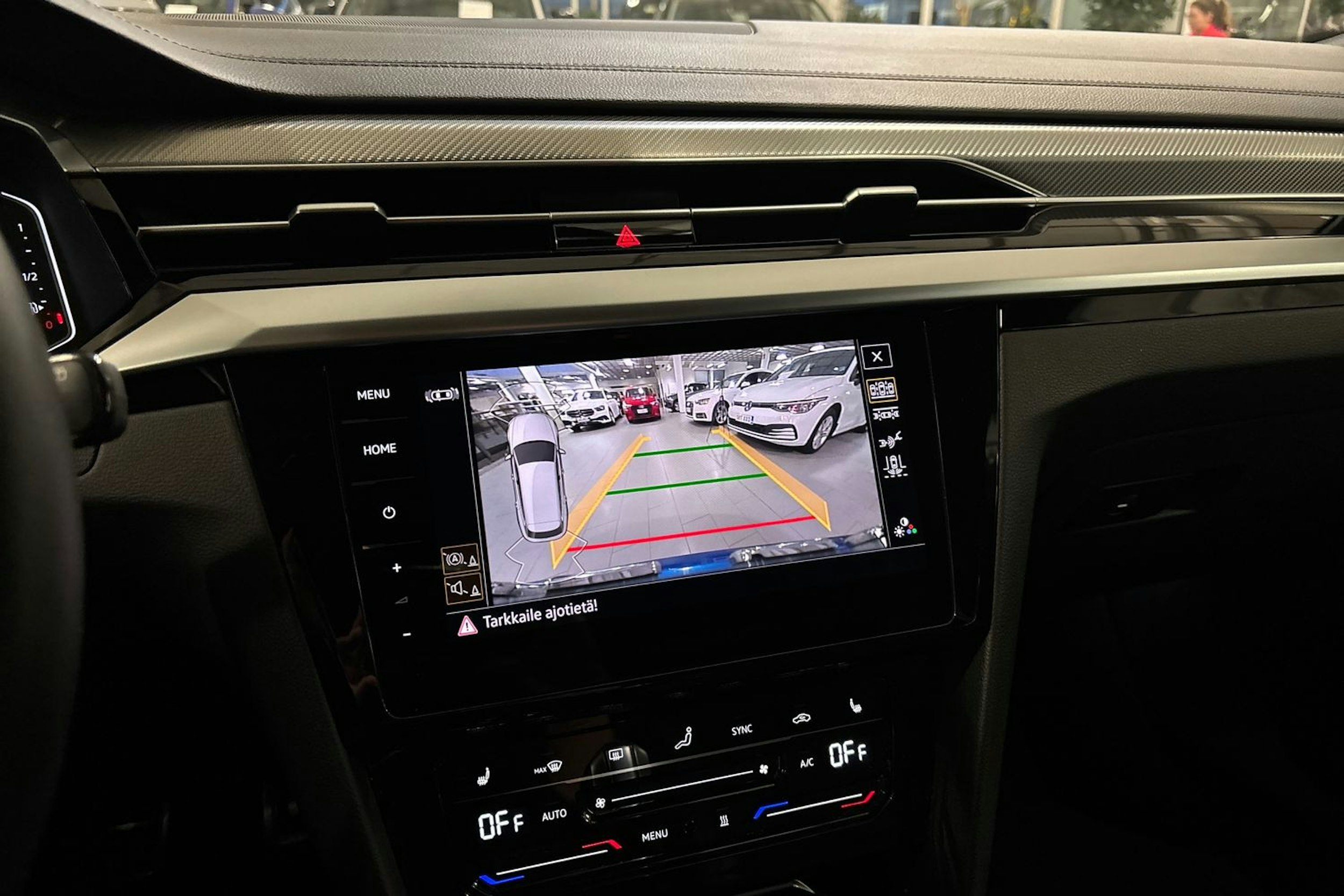 sininen Volkswagen Arteon 2022 kuva 20.