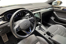 musta Volkswagen Arteon 2023 kuva 8.