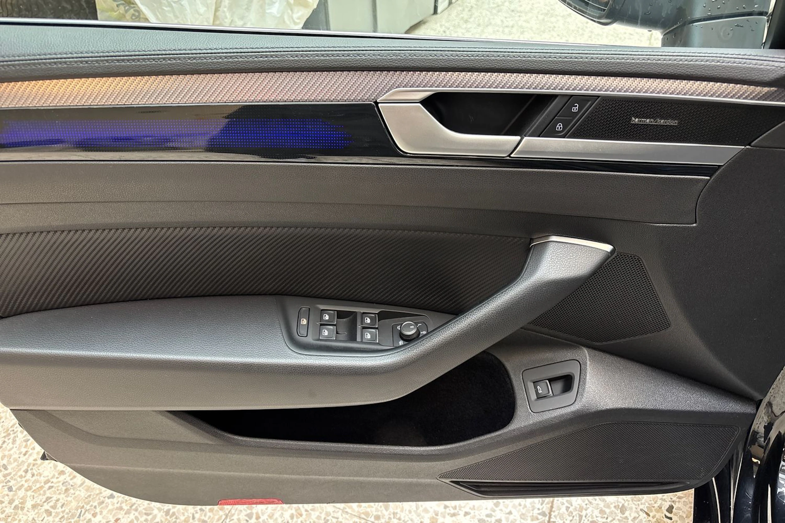 musta Volkswagen Arteon 2023 kuva 20.