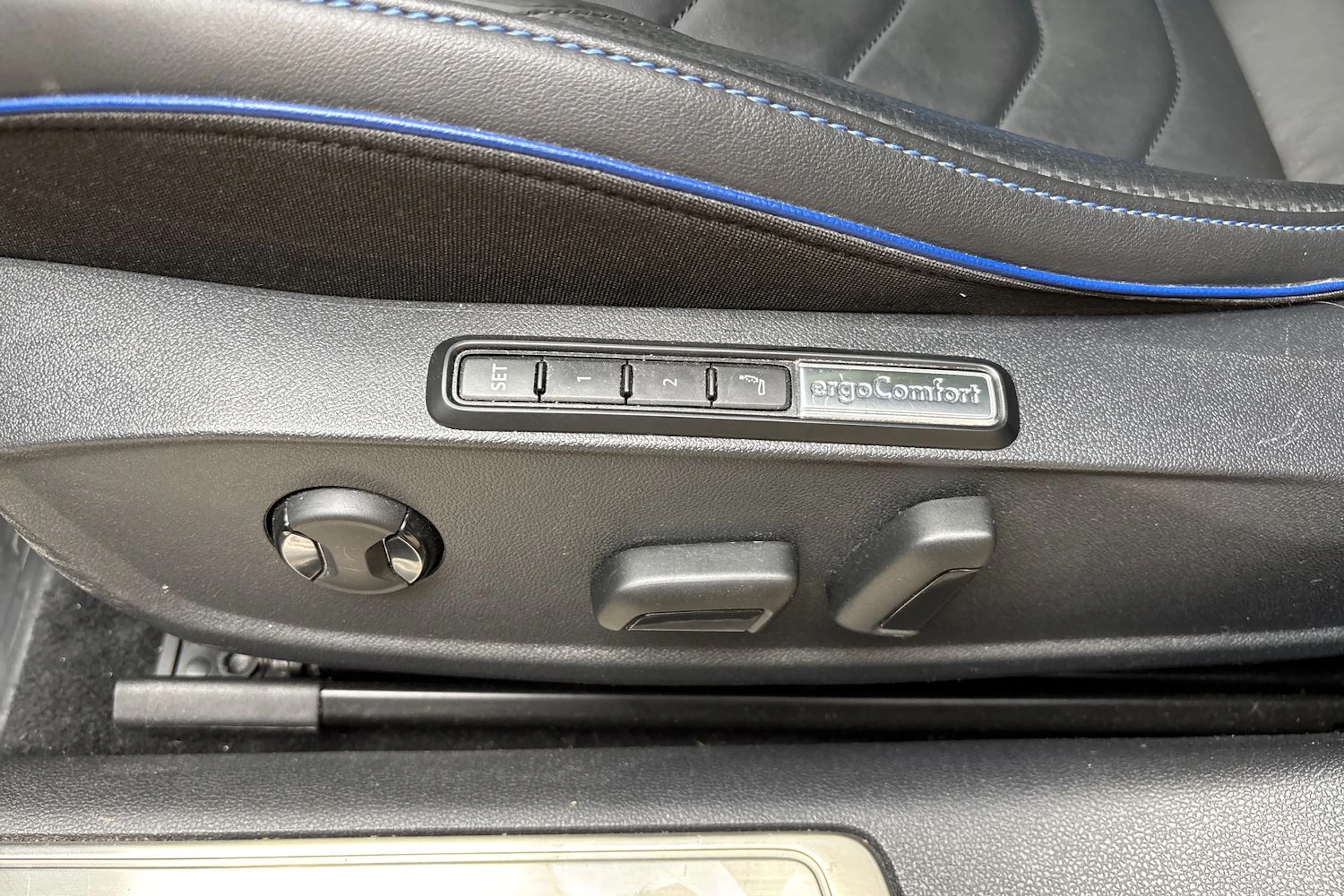 musta Volkswagen Arteon 2023 kuva 21.