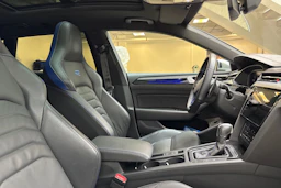 musta Volkswagen Arteon 2023 kuva 30.
