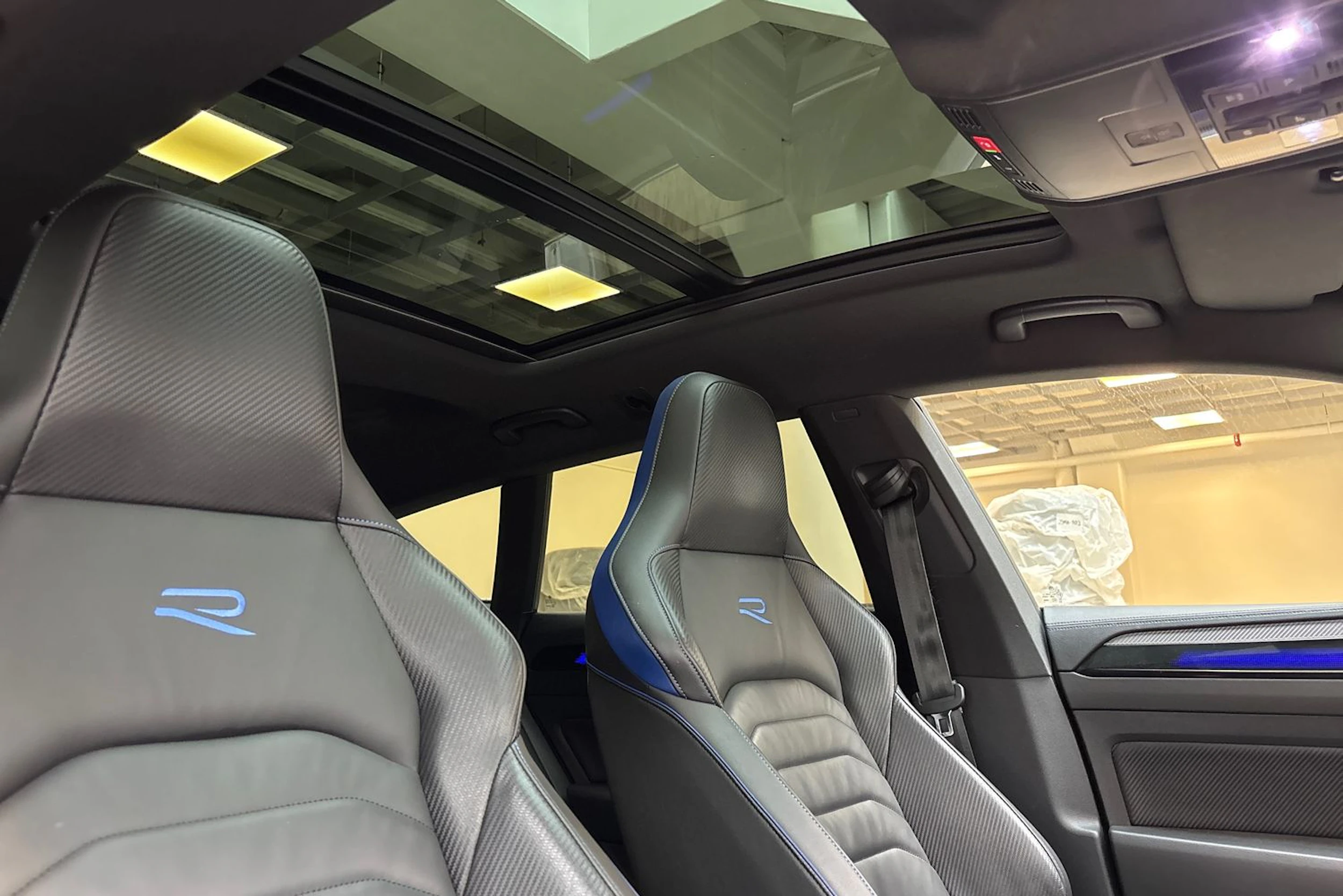 musta Volkswagen Arteon 2023 kuva 31.