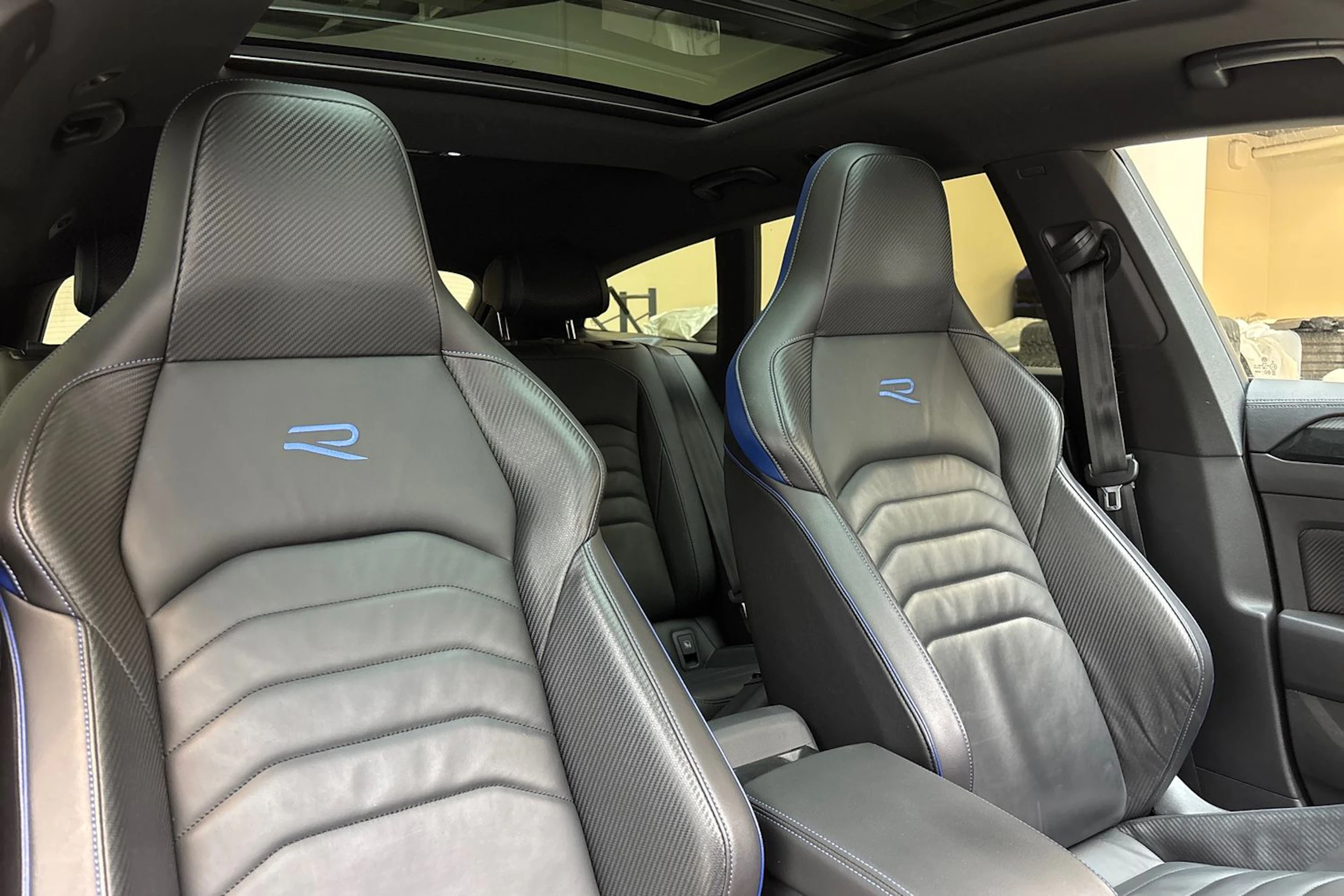 musta Volkswagen Arteon 2023 kuva 32.
