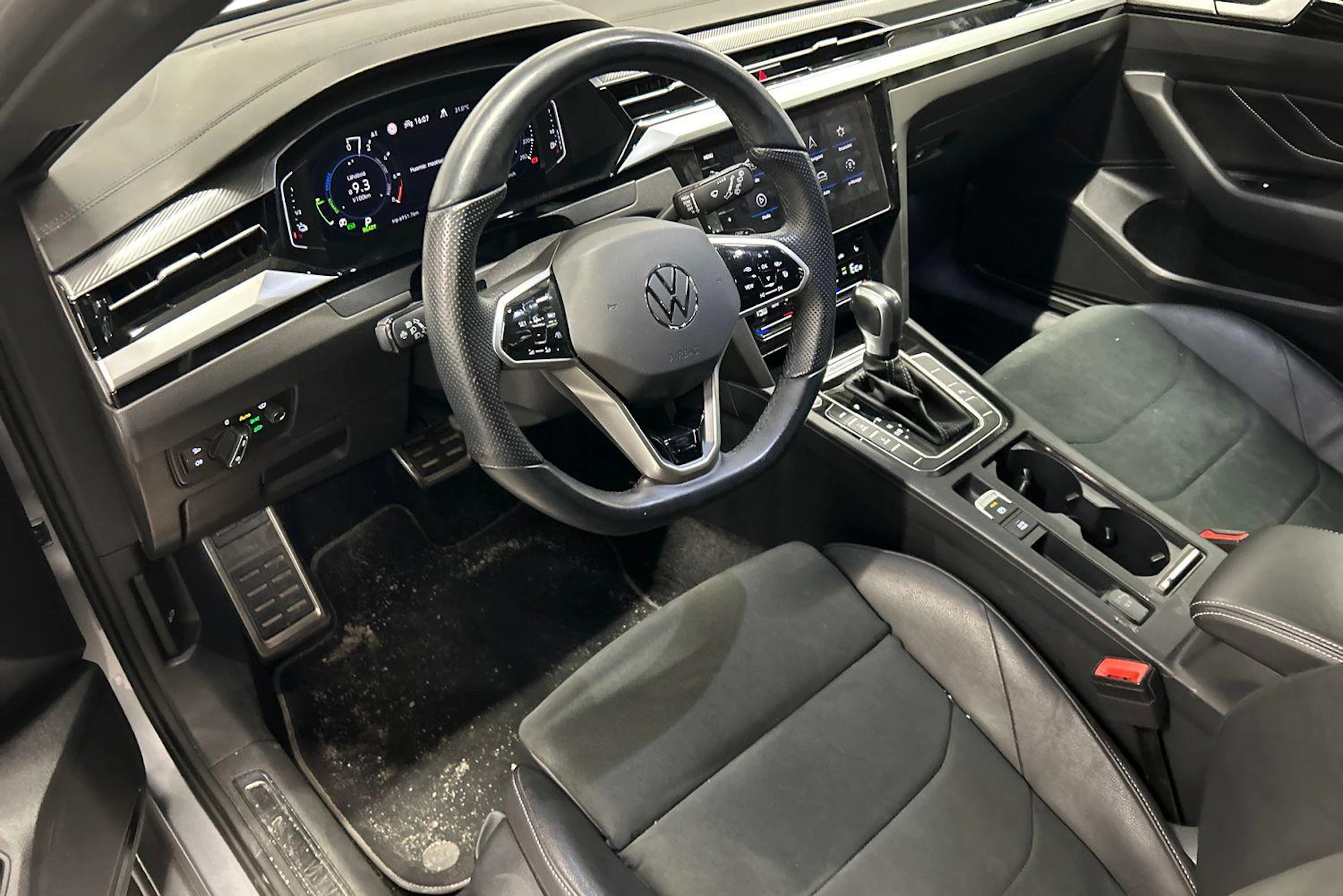 harmaa Volkswagen Arteon 2023 kuva 3.