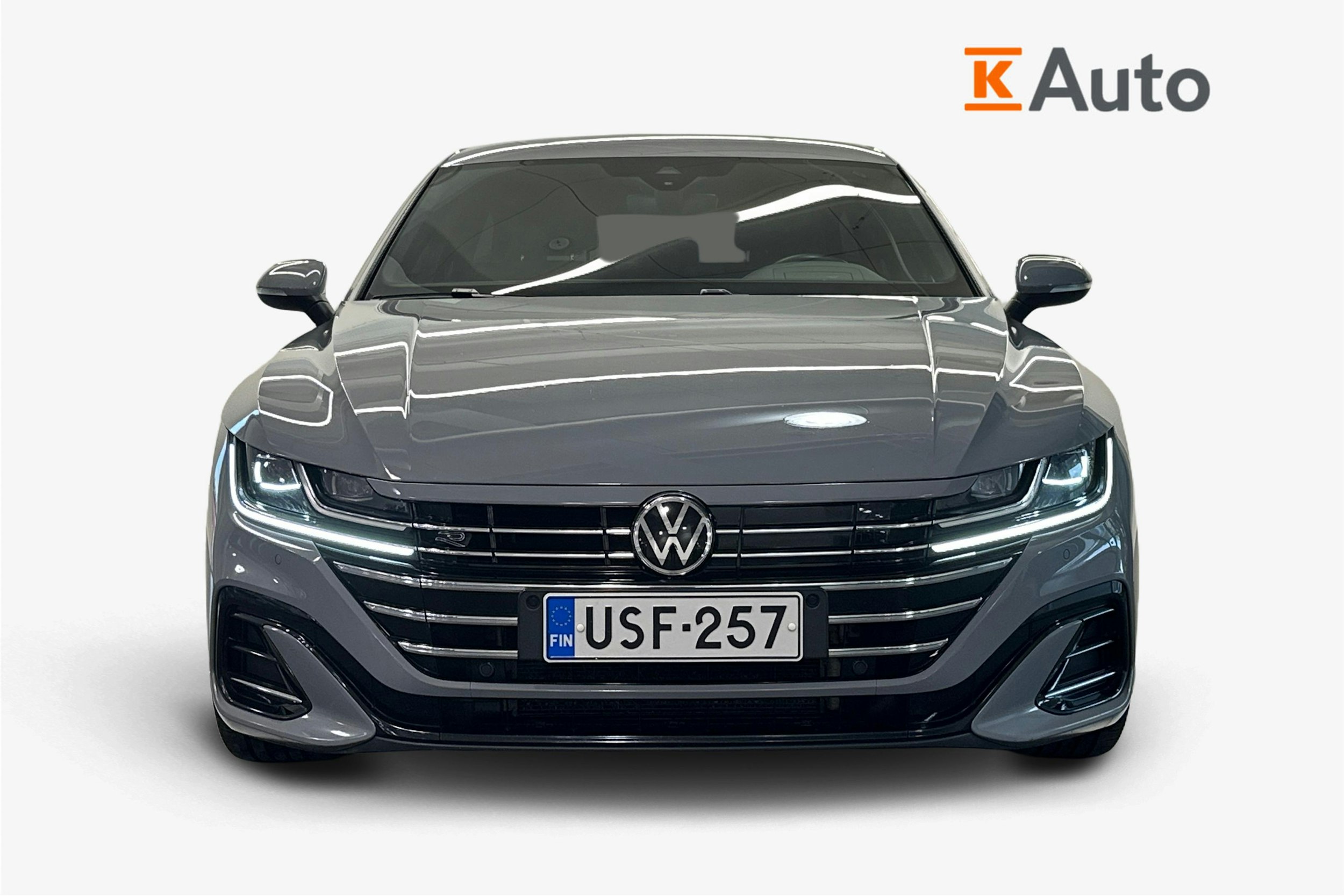harmaa Volkswagen Arteon 2023 kuva 8.