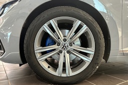 harmaa Volkswagen Arteon 2023 kuva 14.