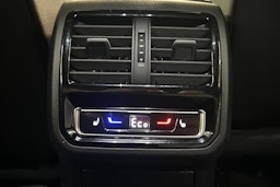 harmaa Volkswagen Arteon 2023 kuva 19.