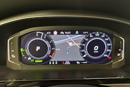 harmaa Volkswagen Arteon 2023 kuva 20.