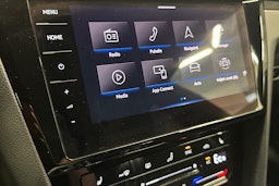 harmaa Volkswagen Arteon 2023 kuva 22.