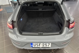 harmaa Volkswagen Arteon 2023 kuva 25.