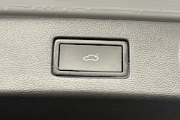 harmaa Volkswagen Arteon 2023 kuva 26.