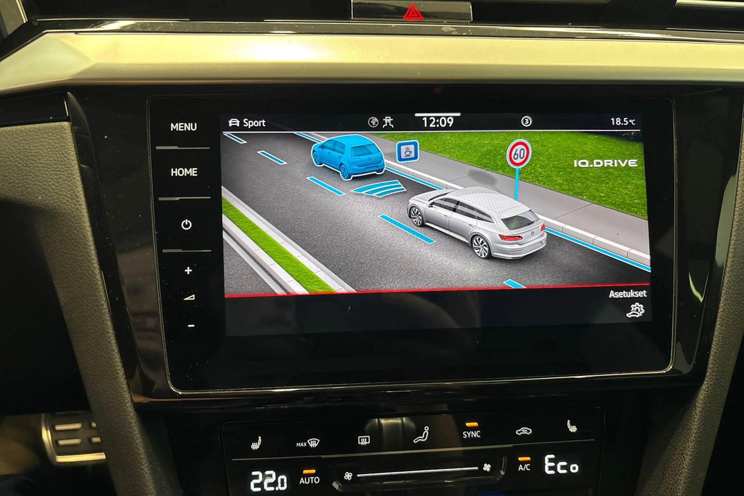 sininen Volkswagen Arteon 2023 kuva 21.