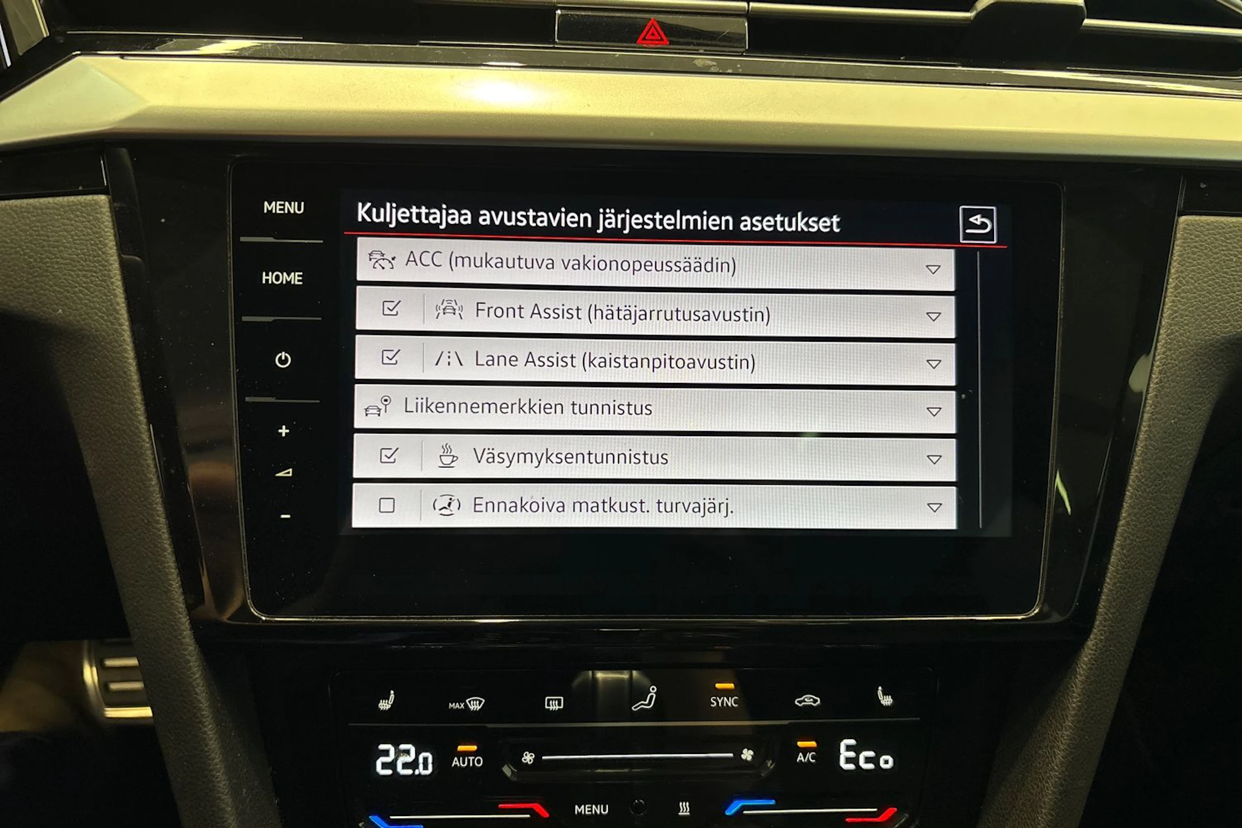 sininen Volkswagen Arteon 2023 kuva 22.