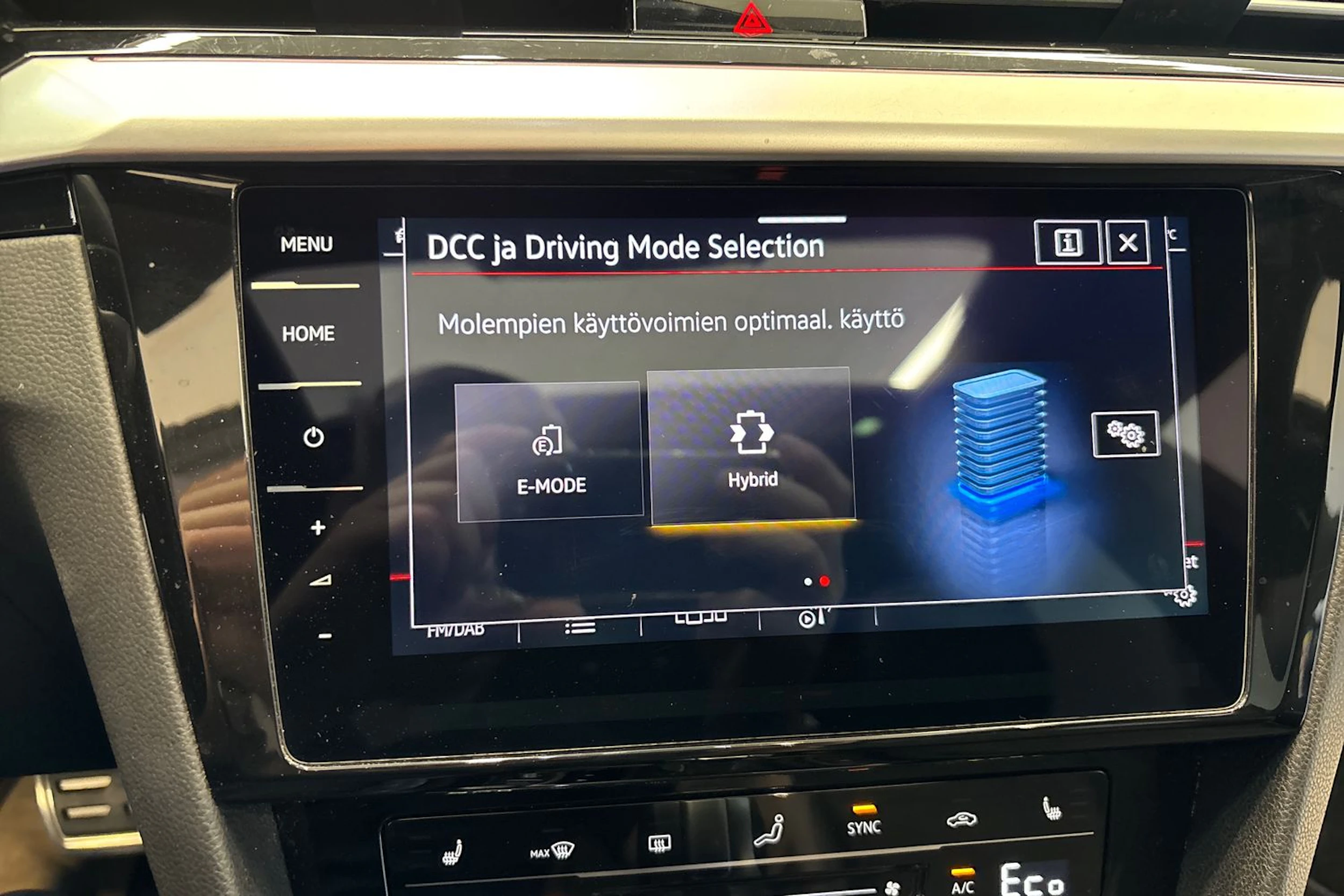 sininen Volkswagen Arteon 2023 kuva 28.