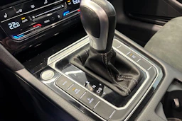 sininen Volkswagen Arteon 2023 kuva 30.