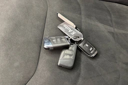 sininen Volkswagen Arteon 2023 kuva 31.