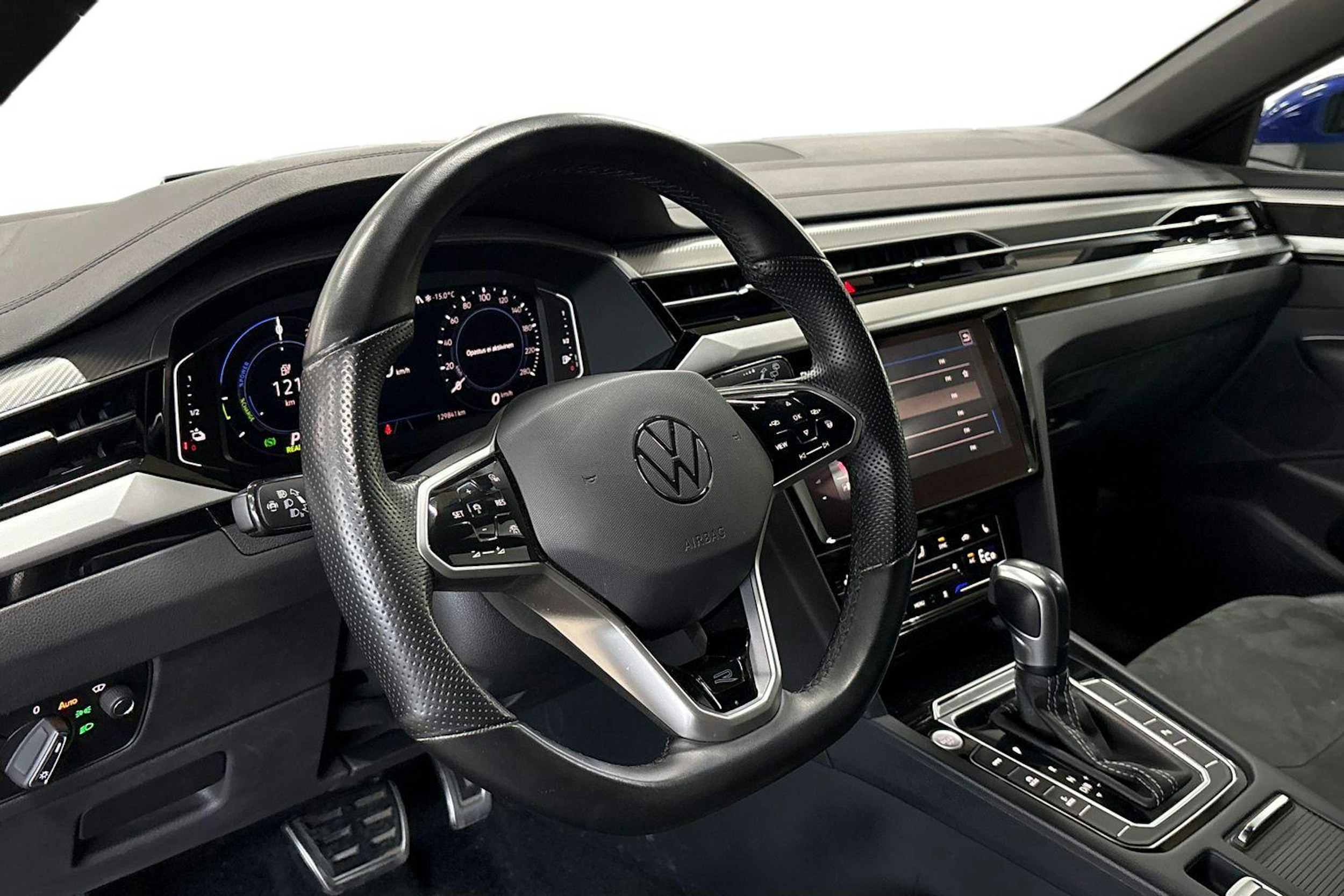 Sininen Volkswagen Arteon 2023 kuva 7.