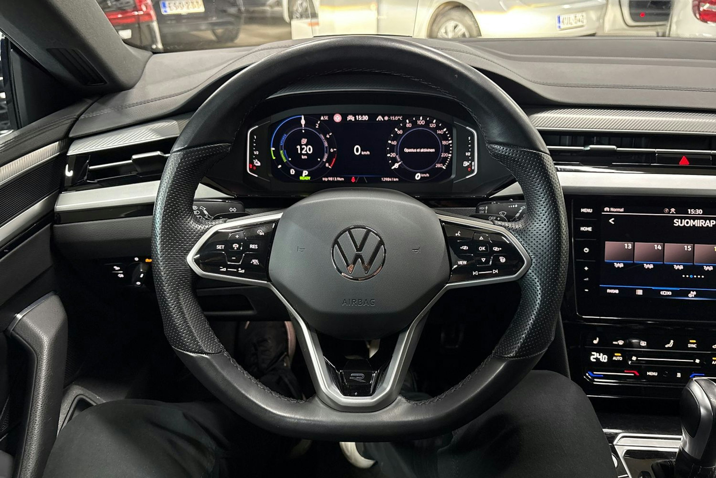 Sininen Volkswagen Arteon 2023 kuva 14.