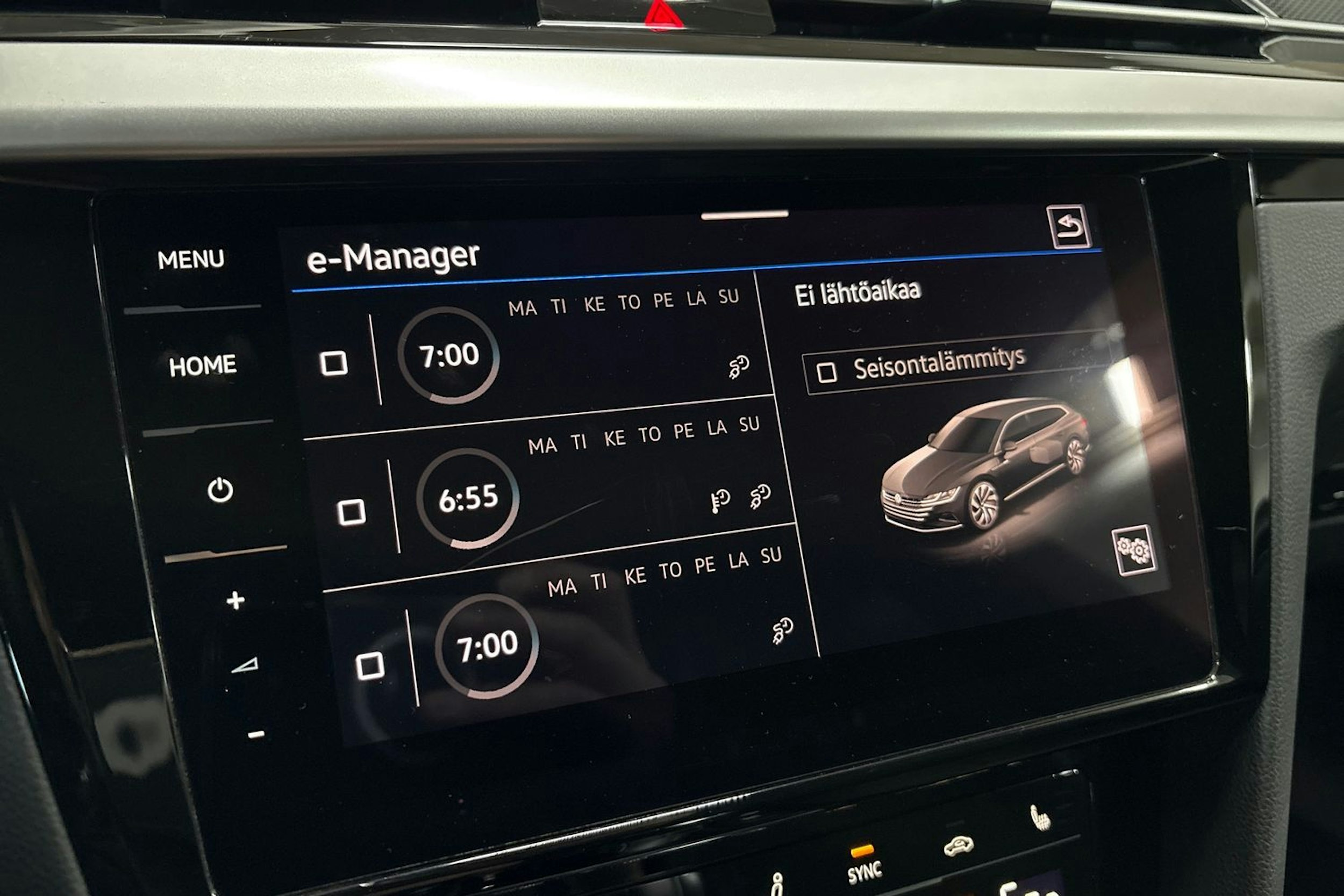 Sininen Volkswagen Arteon 2023 kuva 21.