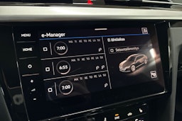 Sininen Volkswagen Arteon 2023 kuva 21.