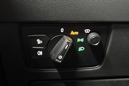 Sininen Volkswagen Arteon 2023 kuva 26.