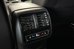 Sininen Volkswagen Arteon 2023 kuva 29.