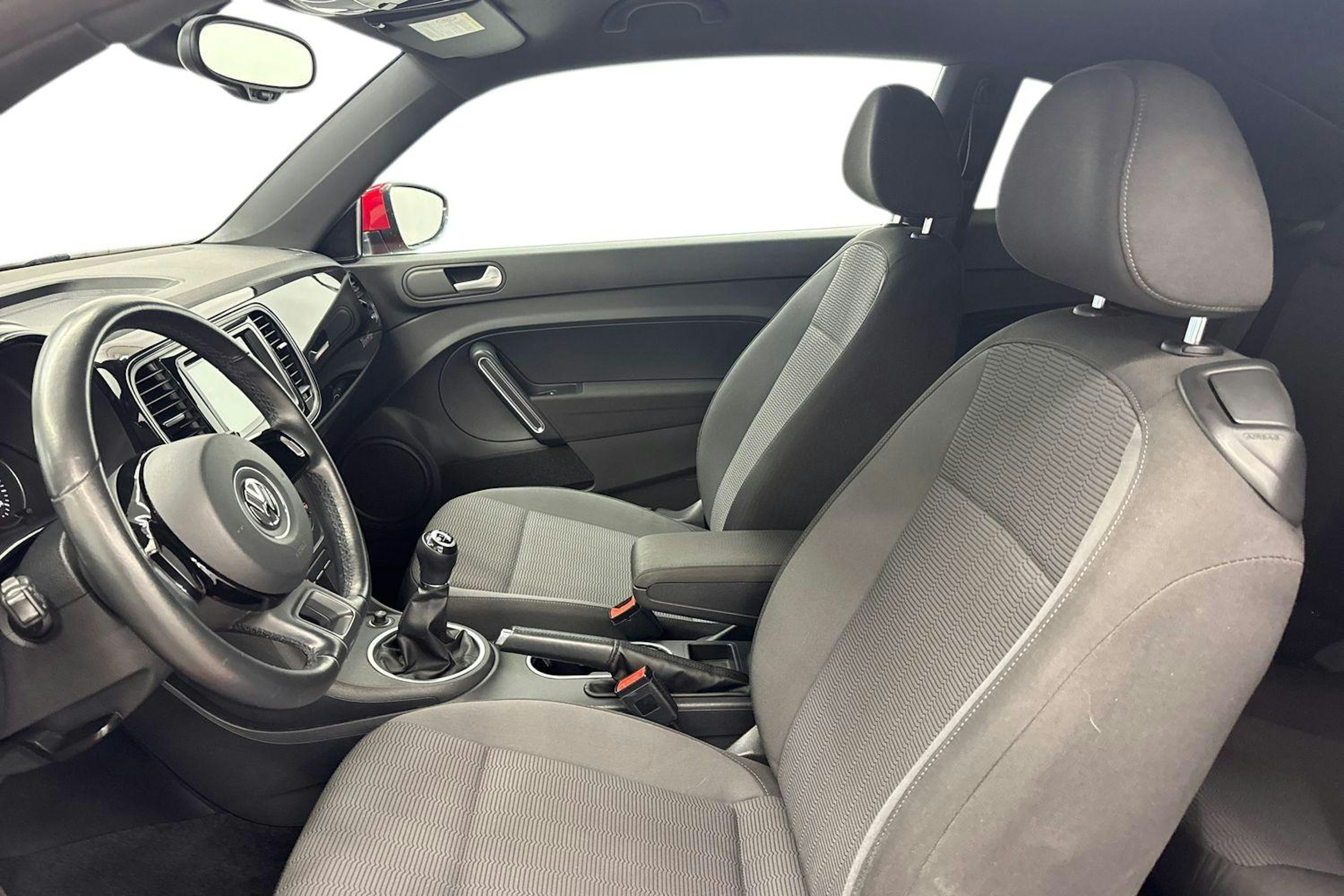 Punainen Volkswagen BEETLE 2012 kuva 9.