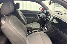 Punainen Volkswagen BEETLE 2012 kuva 10.
