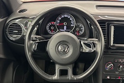 Punainen Volkswagen BEETLE 2012 kuva 11.