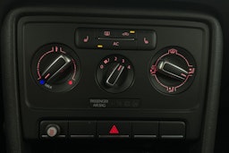 Punainen Volkswagen BEETLE 2012 kuva 24.