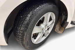 valkoinen Volkswagen Beetle 2012 kuva 11.