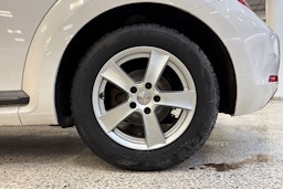 valkoinen Volkswagen Beetle 2012 kuva 13.