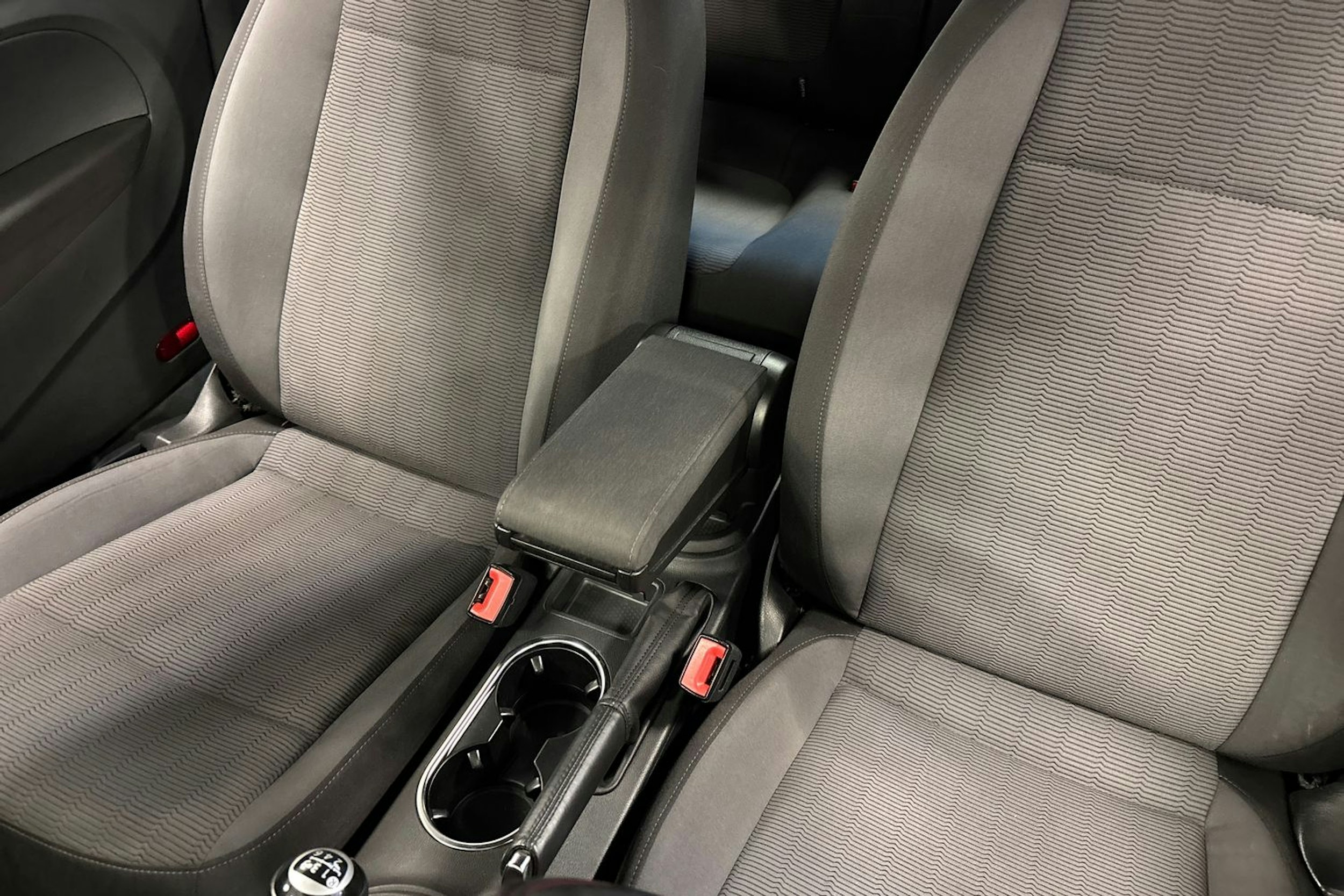 valkoinen Volkswagen Beetle 2012 kuva 20.