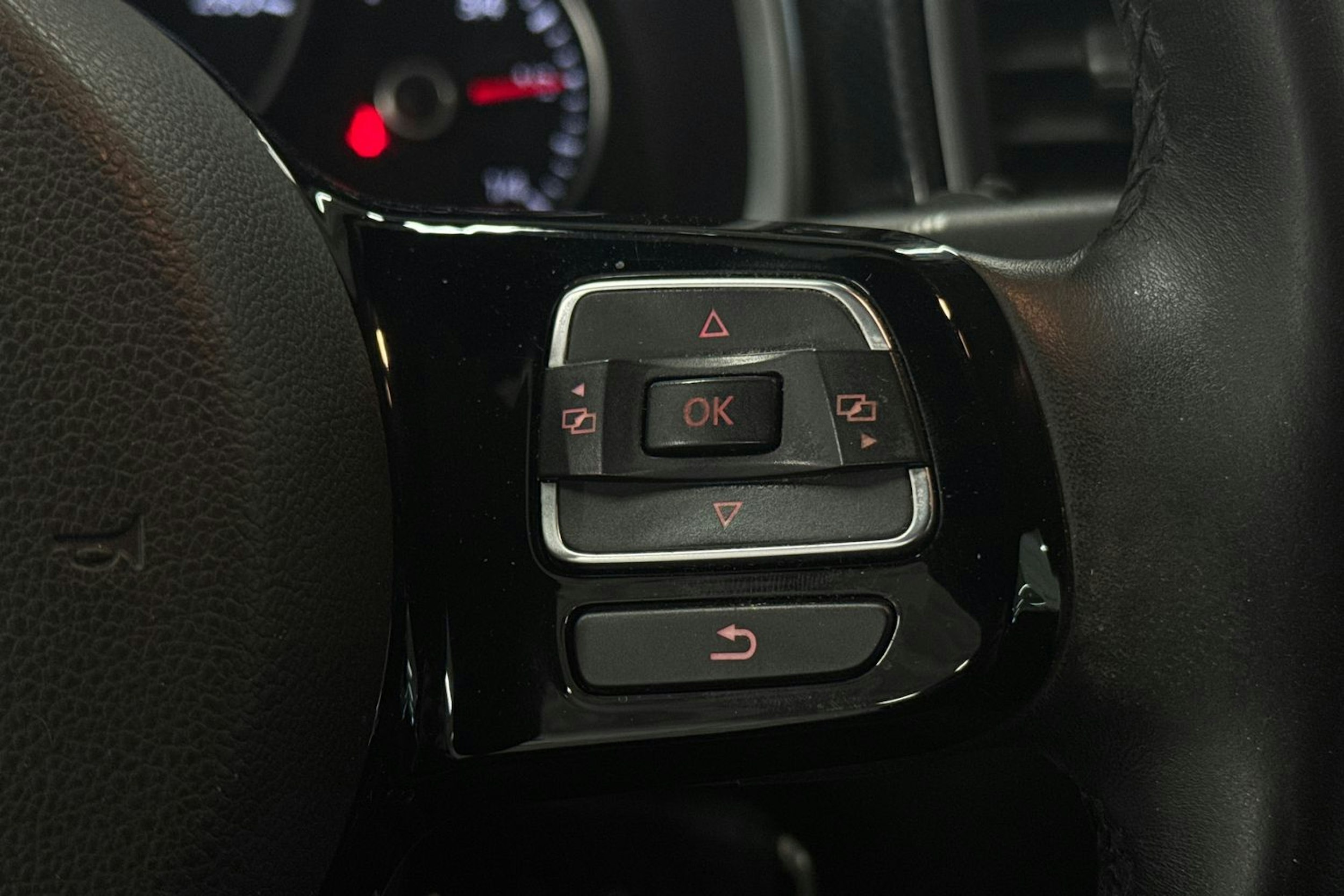 Harmaa Volkswagen BEETLE 2012 kuva 15.