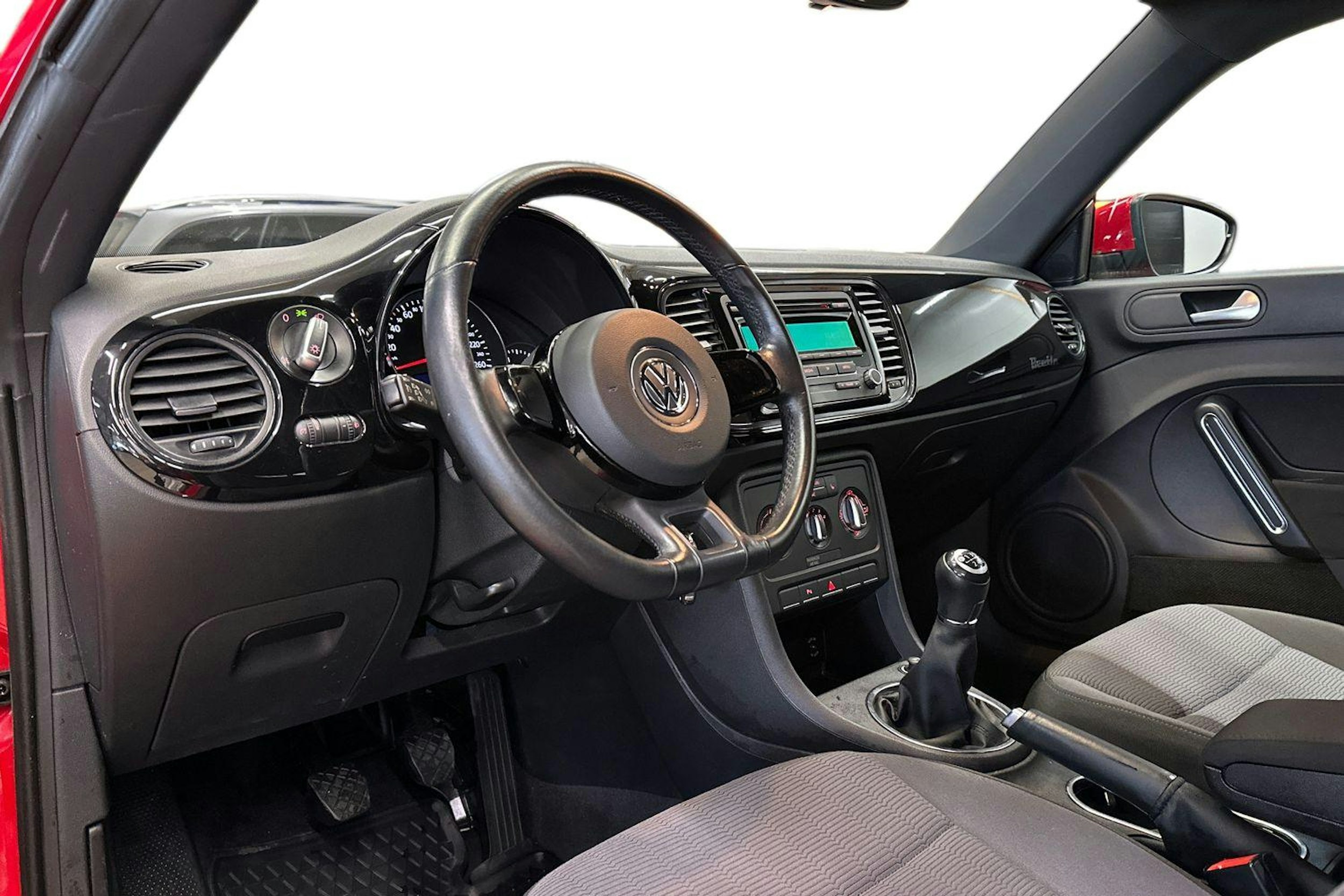 punainen Volkswagen Beetle 2012 kuva 7.