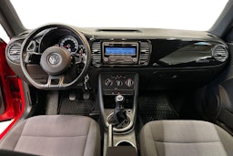 punainen Volkswagen Beetle 2012 kuva 9.