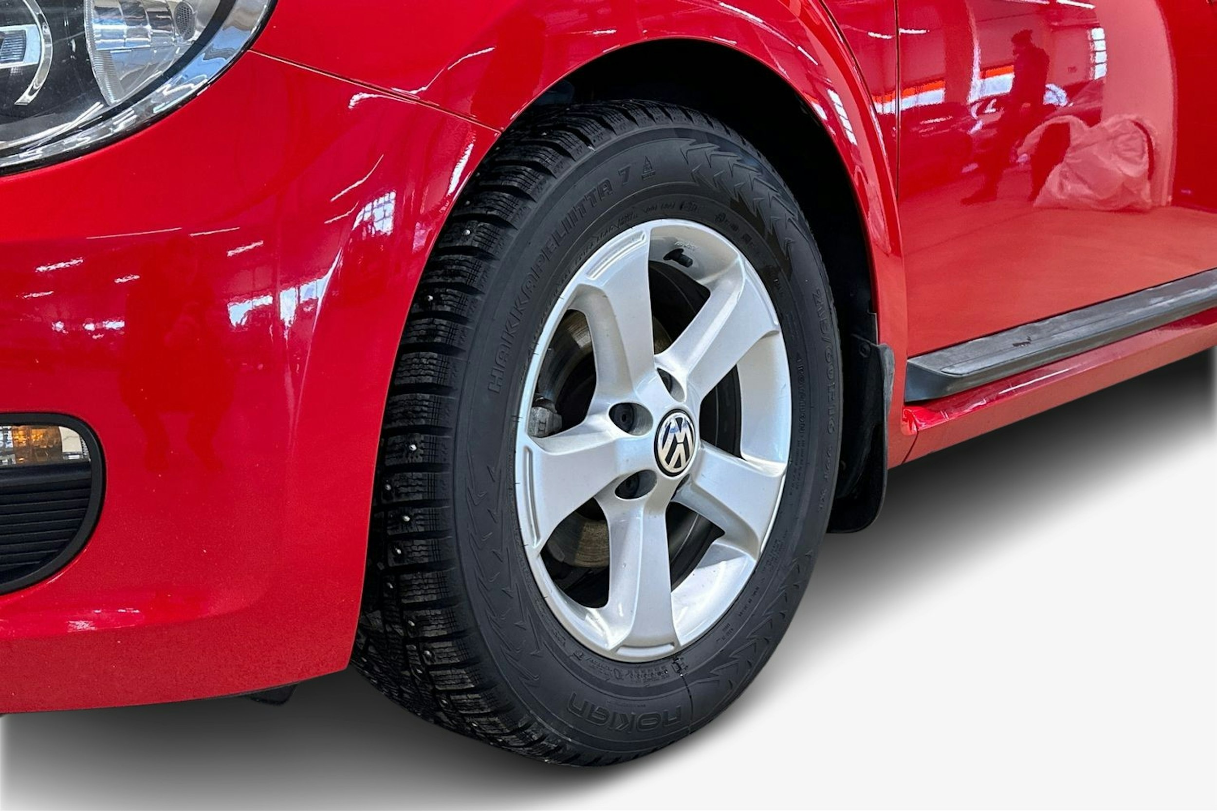 punainen Volkswagen Beetle 2012 kuva 11.