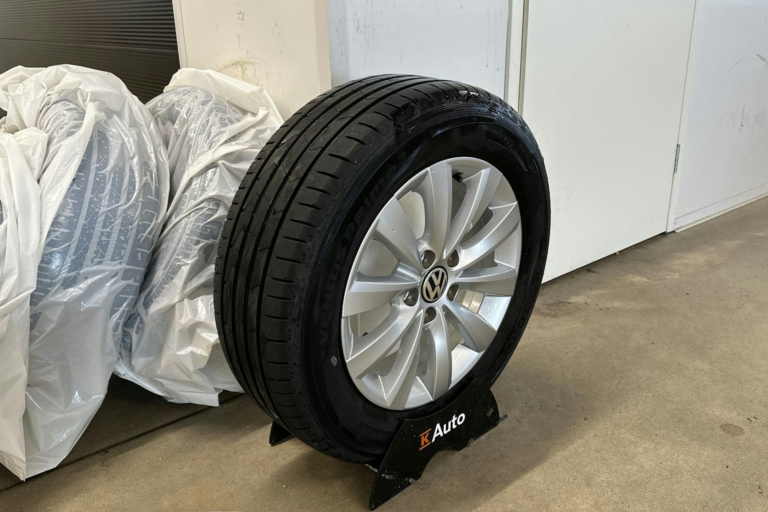 punainen Volkswagen Beetle 2012 kuva 13.