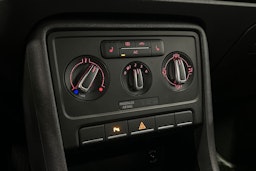 punainen Volkswagen Beetle 2012 kuva 18.