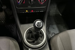 punainen Volkswagen Beetle 2012 kuva 19.