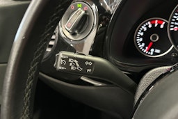 punainen Volkswagen Beetle 2012 kuva 21.