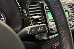 punainen Volkswagen Beetle 2012 kuva 22.