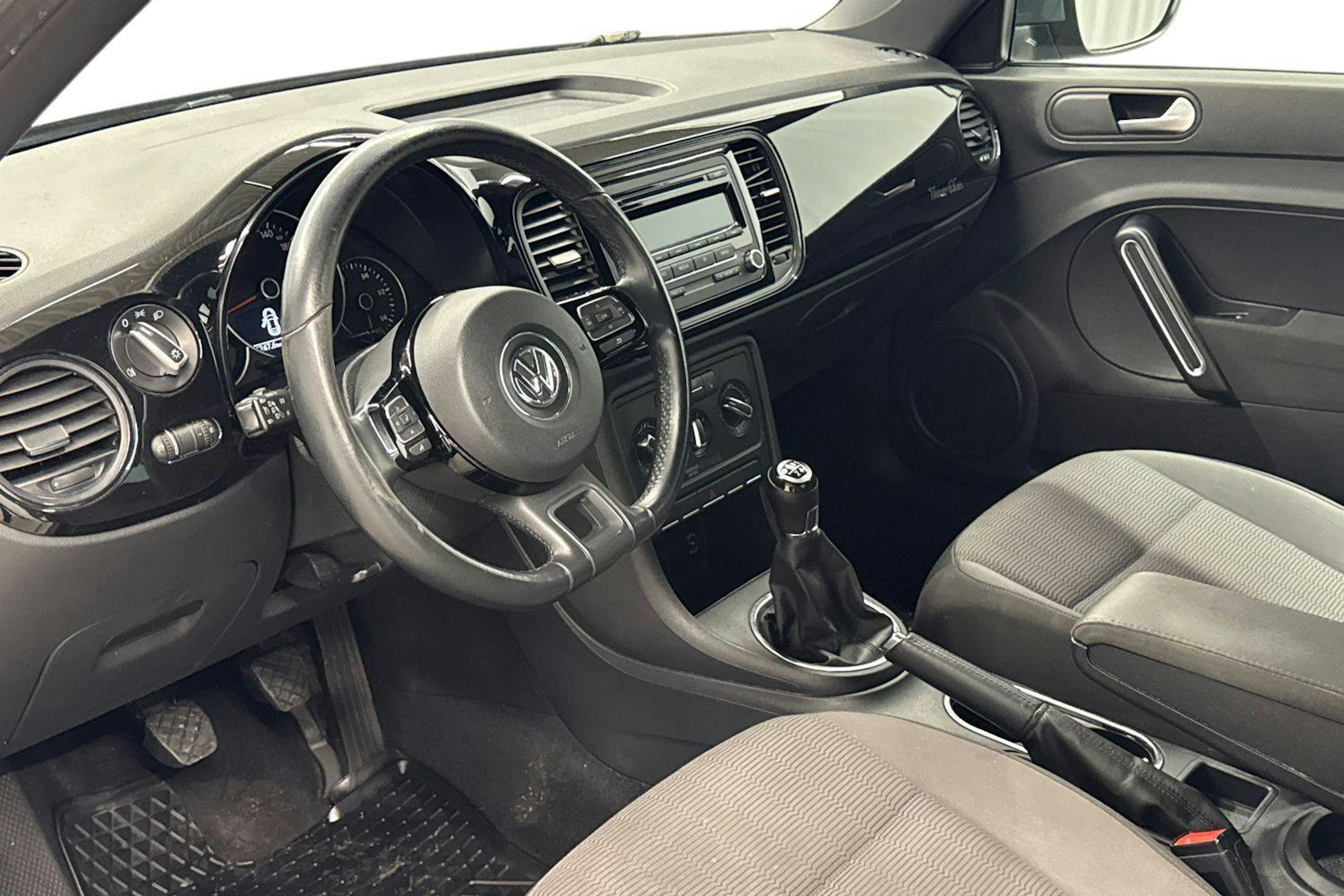 harmaa Volkswagen Beetle 2012 kuva 6.