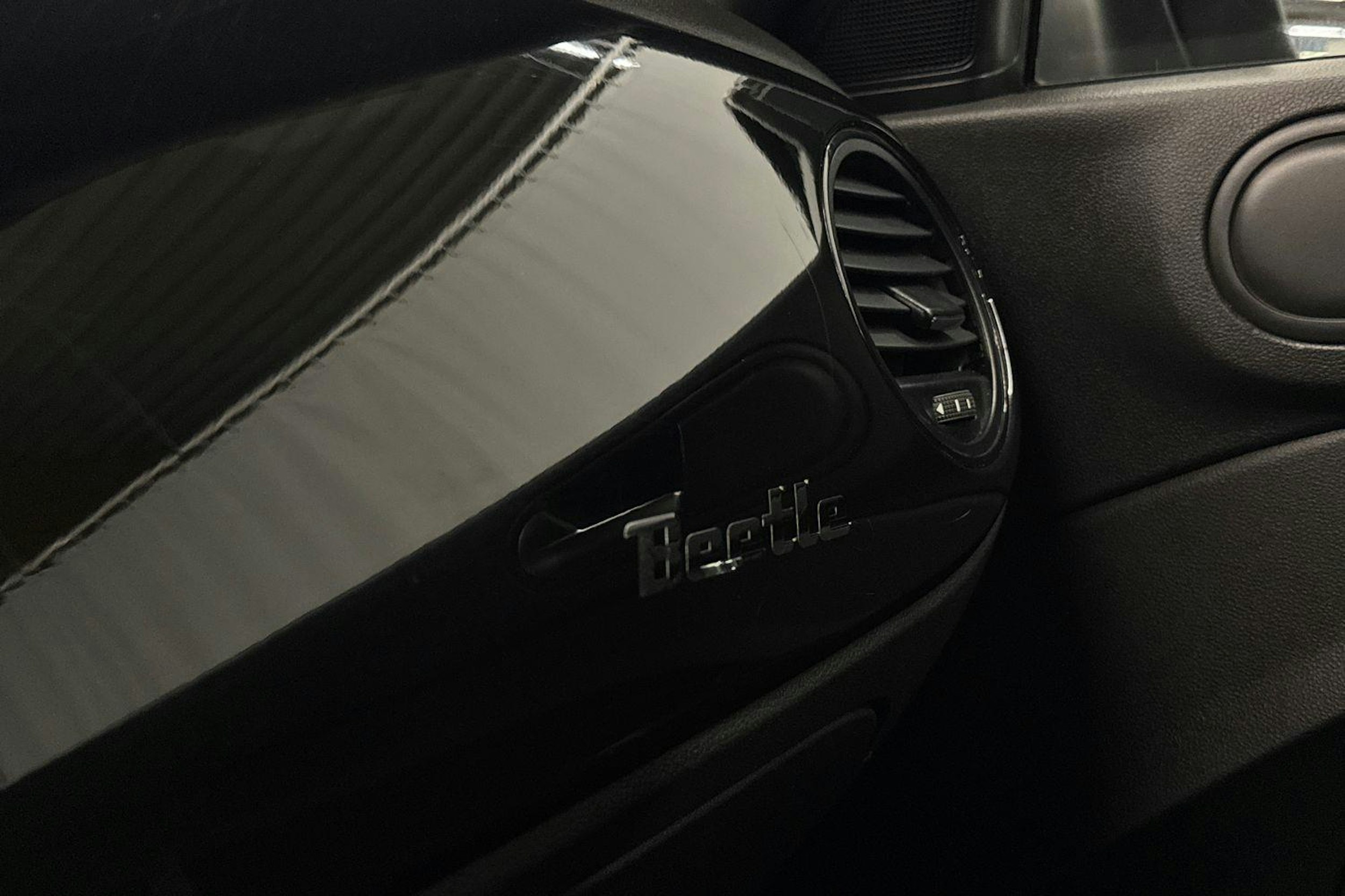 harmaa Volkswagen Beetle 2012 kuva 22.