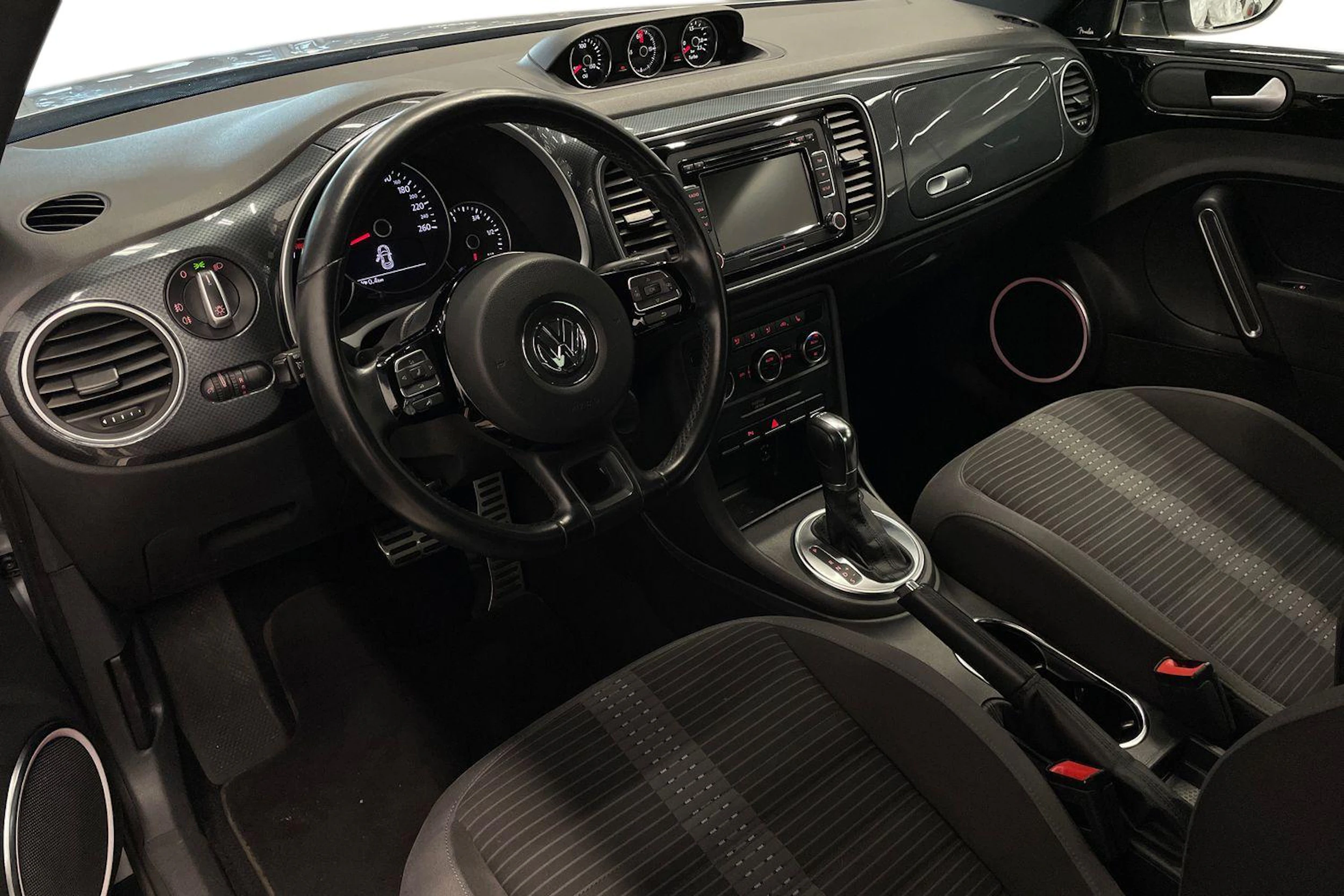 Harmaa Volkswagen BEETLE 2012 kuva 6.